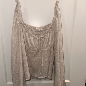 Brand: Sienna sky // Size: Small